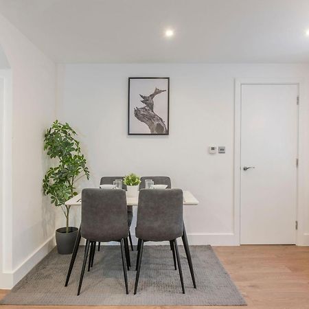 The Perfect Stay London, Home With 2 Bedrooms 1 Bath - Battersea, Vauxhall And Nine Elms Екстериор снимка