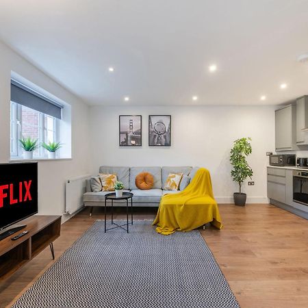 The Perfect Stay London, Home With 2 Bedrooms 1 Bath - Battersea, Vauxhall And Nine Elms Екстериор снимка
