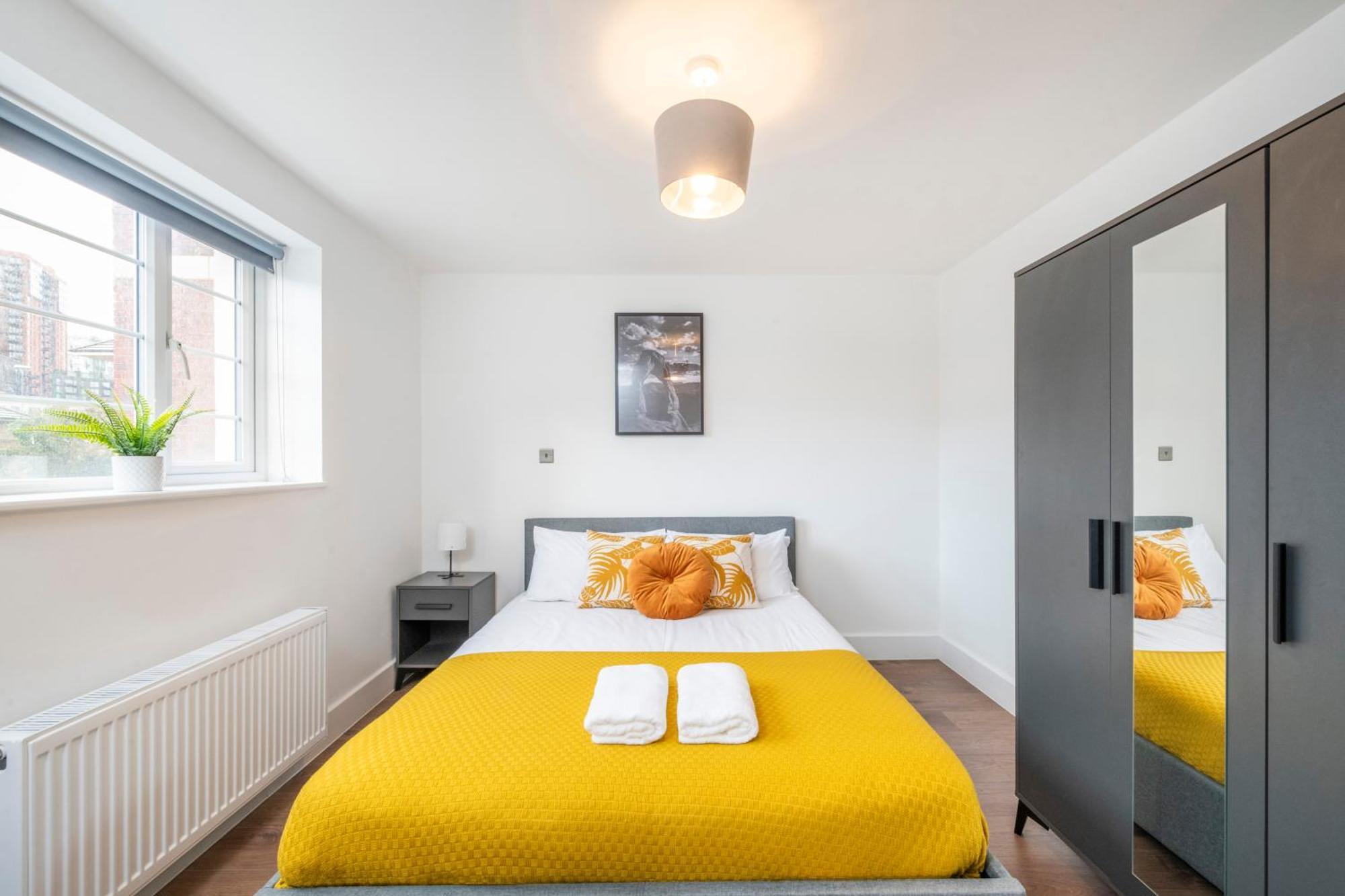 The Perfect Stay London, Home With 2 Bedrooms 1 Bath - Battersea, Vauxhall And Nine Elms Екстериор снимка