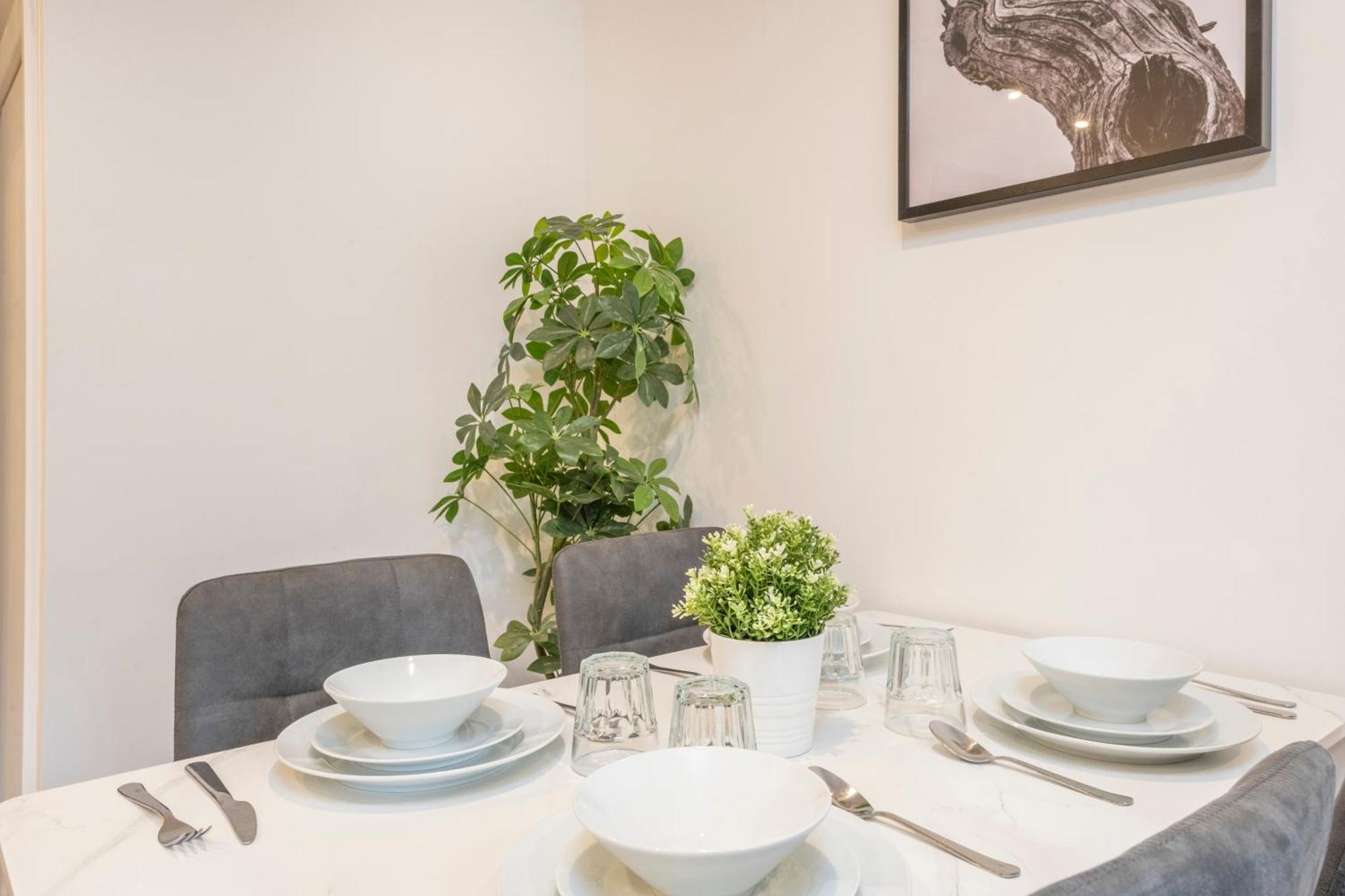 The Perfect Stay London, Home With 2 Bedrooms 1 Bath - Battersea, Vauxhall And Nine Elms Екстериор снимка