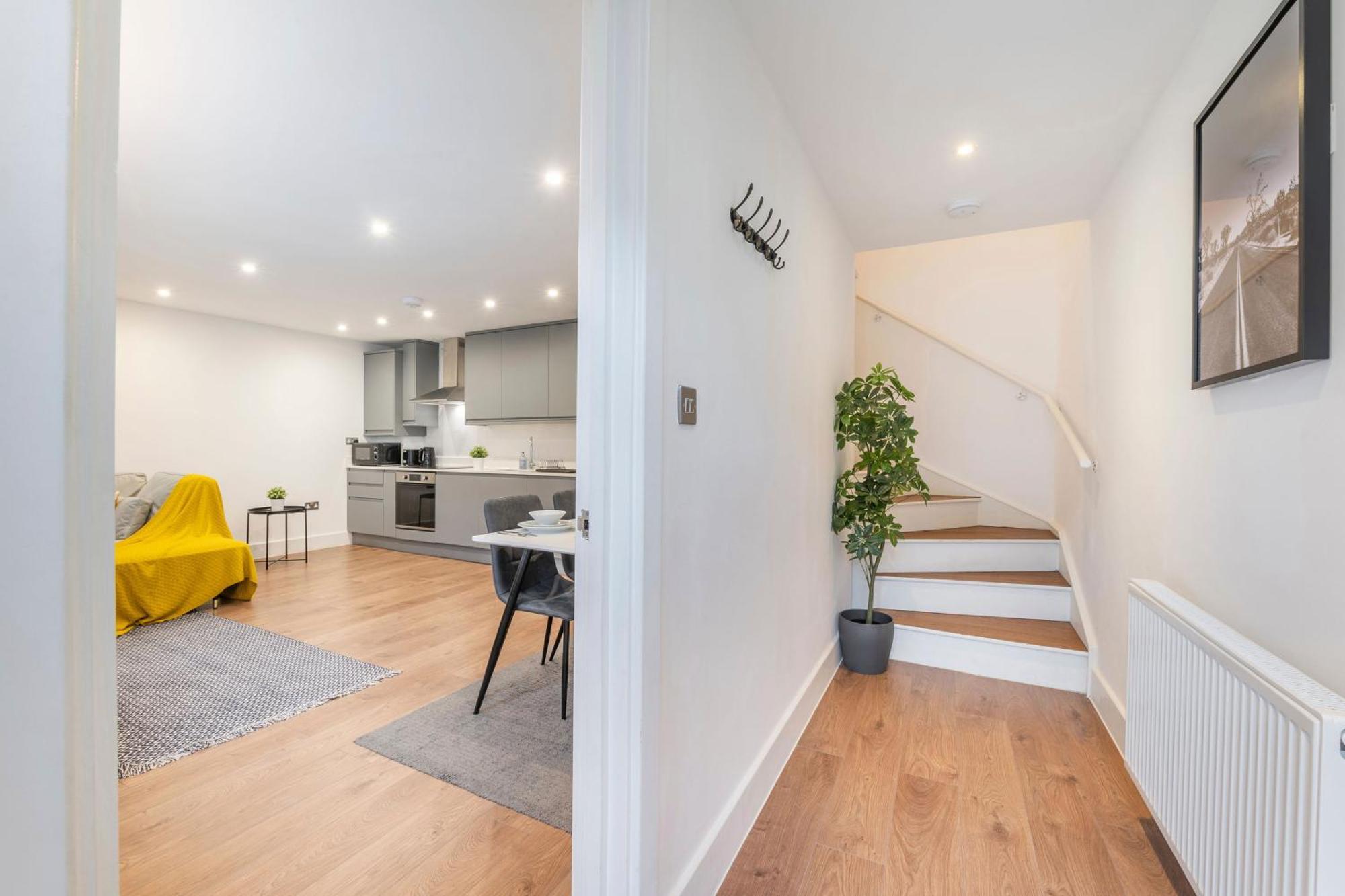 The Perfect Stay London, Home With 2 Bedrooms 1 Bath - Battersea, Vauxhall And Nine Elms Екстериор снимка